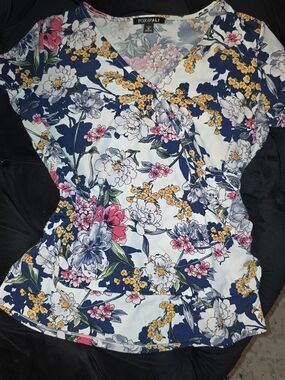 Roz & Ali Floral Wrap-Style Women's Top - Navy & Multi